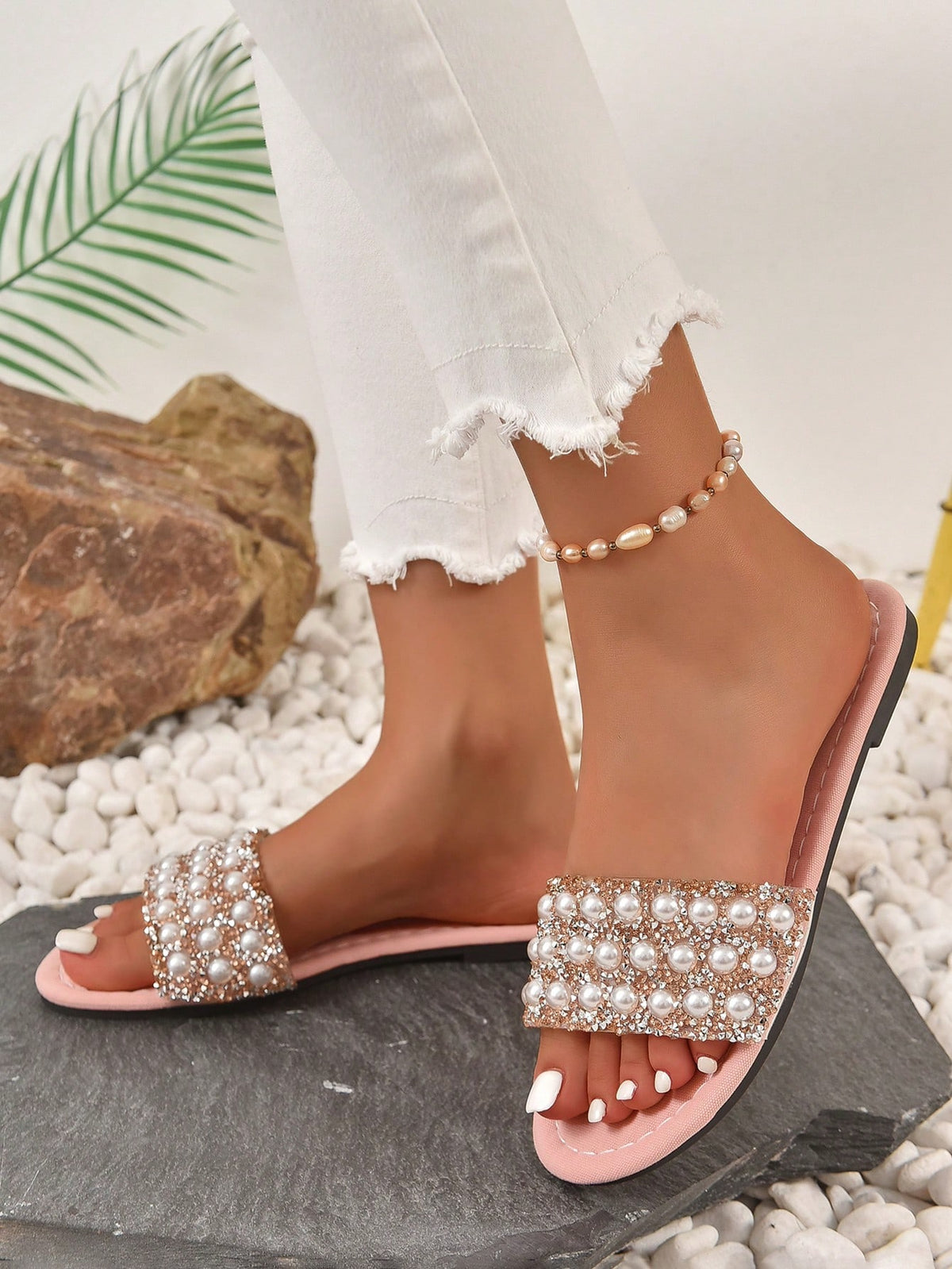 Comfortable Women Flat Sandals, Stylish And Versatile For Outdoor