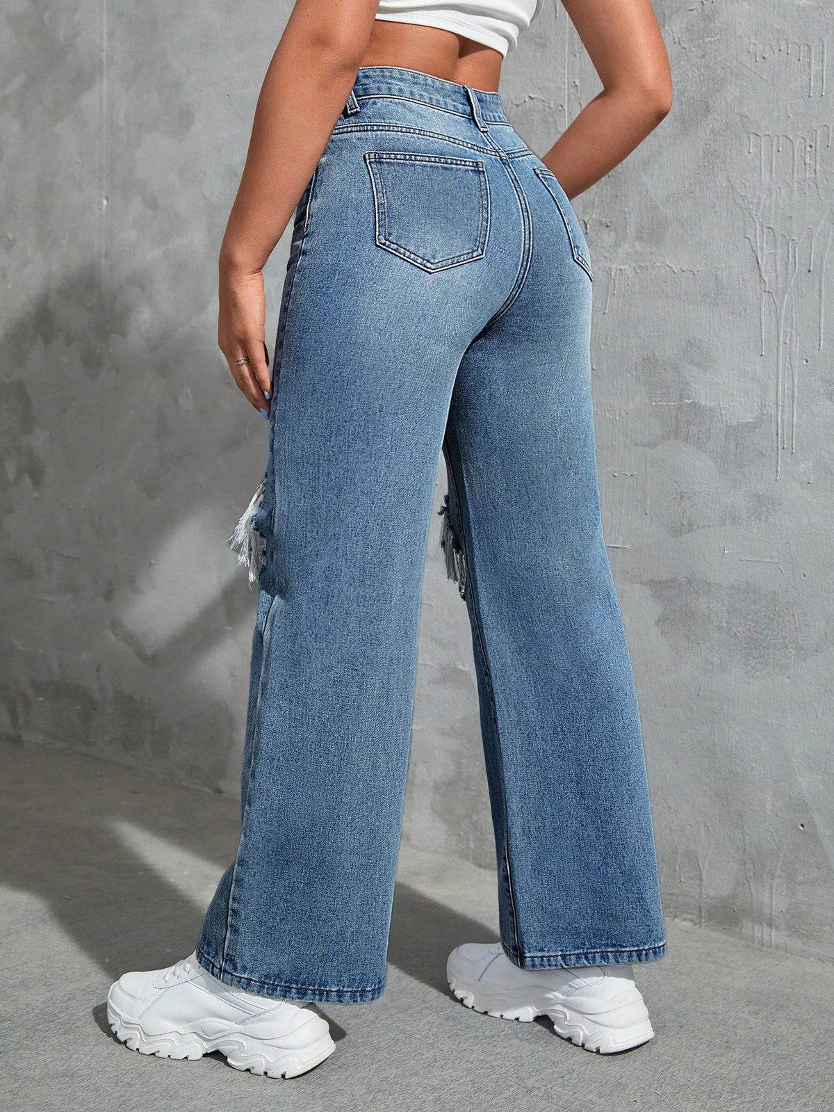EZwear Cut Out Ripped Jeans