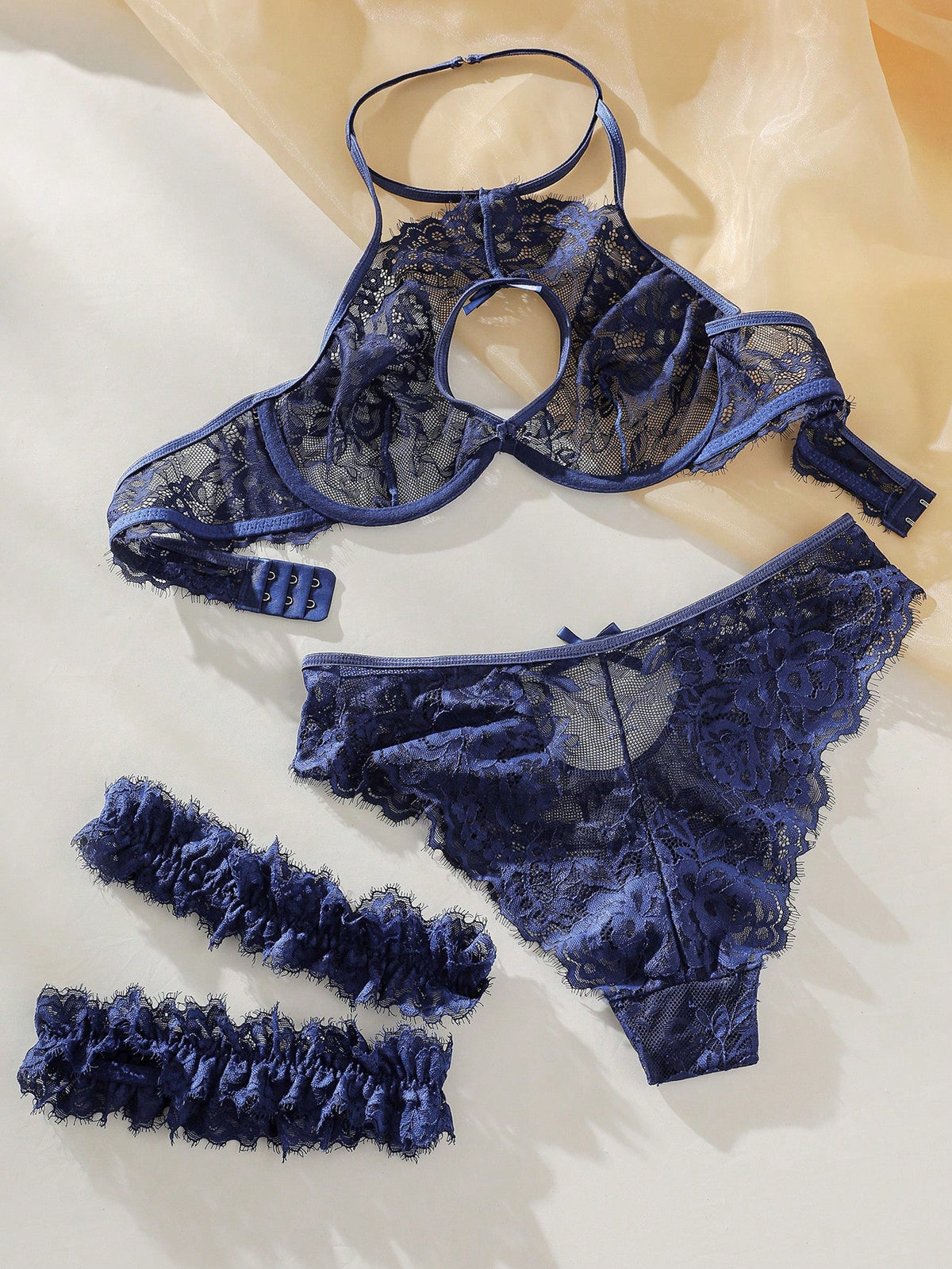 Floral Lace Underwire Lingerie Set With 1pair Leg Ring