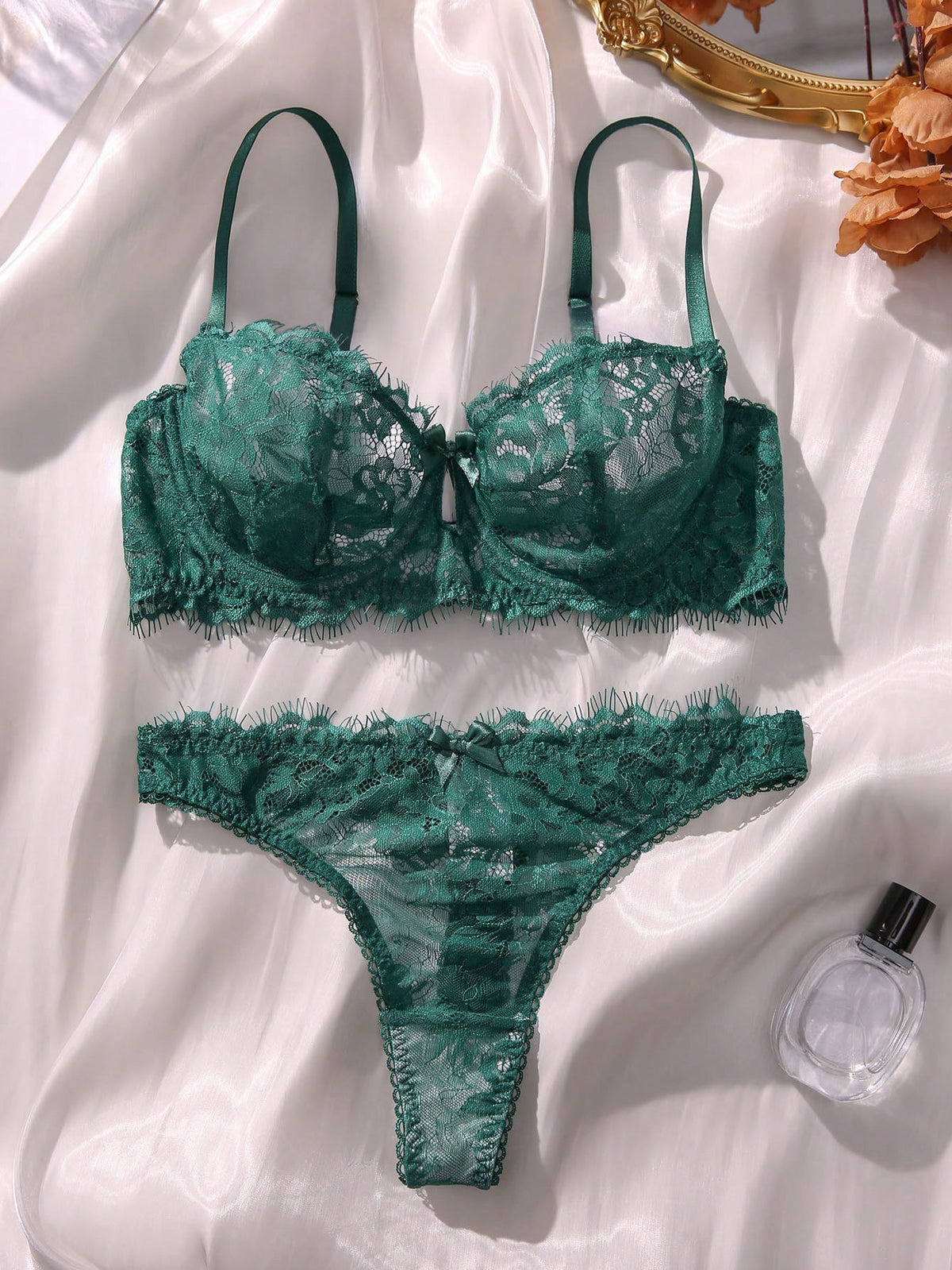 Floral Lace Underwire Lingerie Set