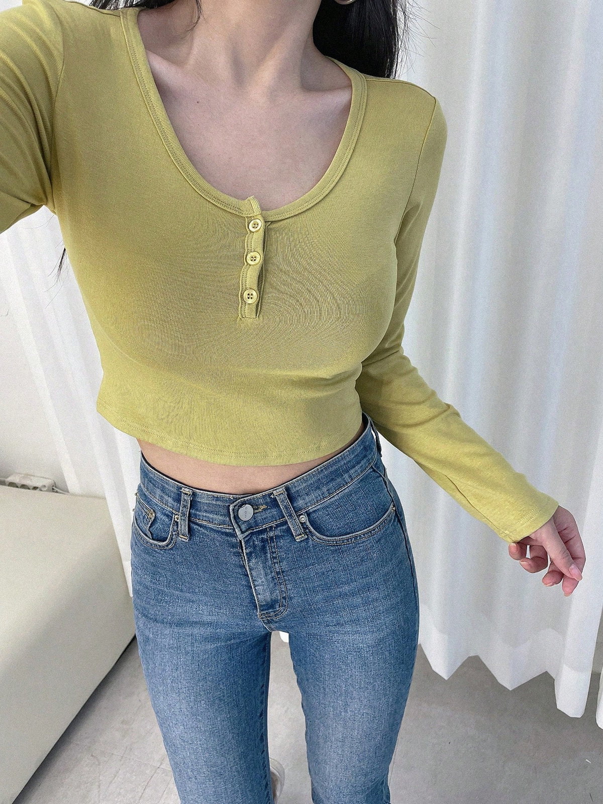 DAZY Solid Button Front Crop Tee